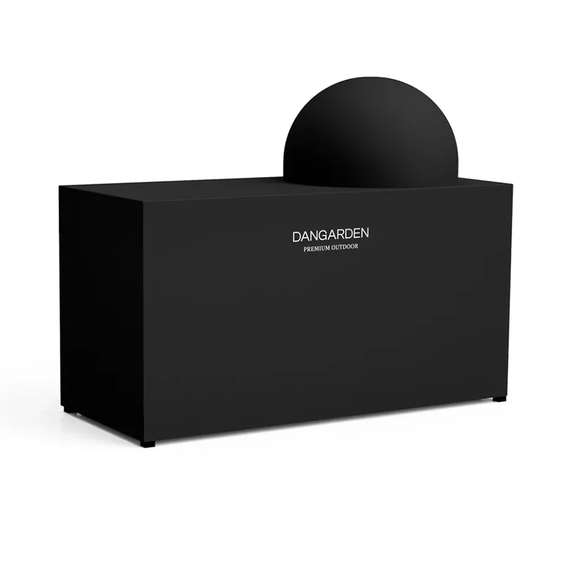 Juodas lauko spintelės vandeniui atsparus dangtelis